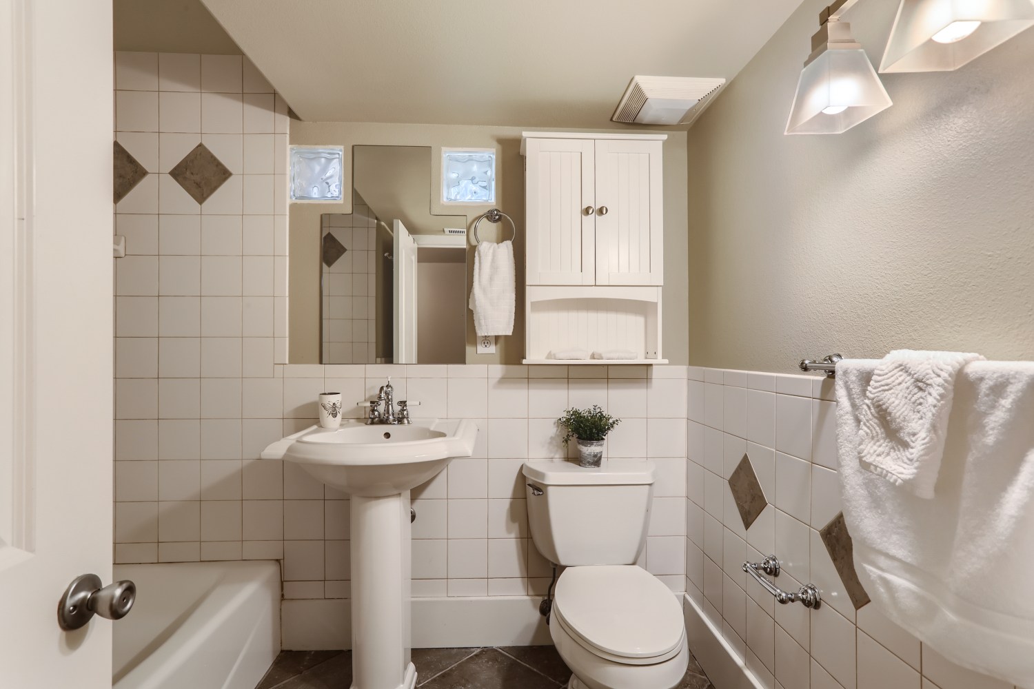 818-S-York-St-Denver-CO-Web-Quality-022-33-Bathroom