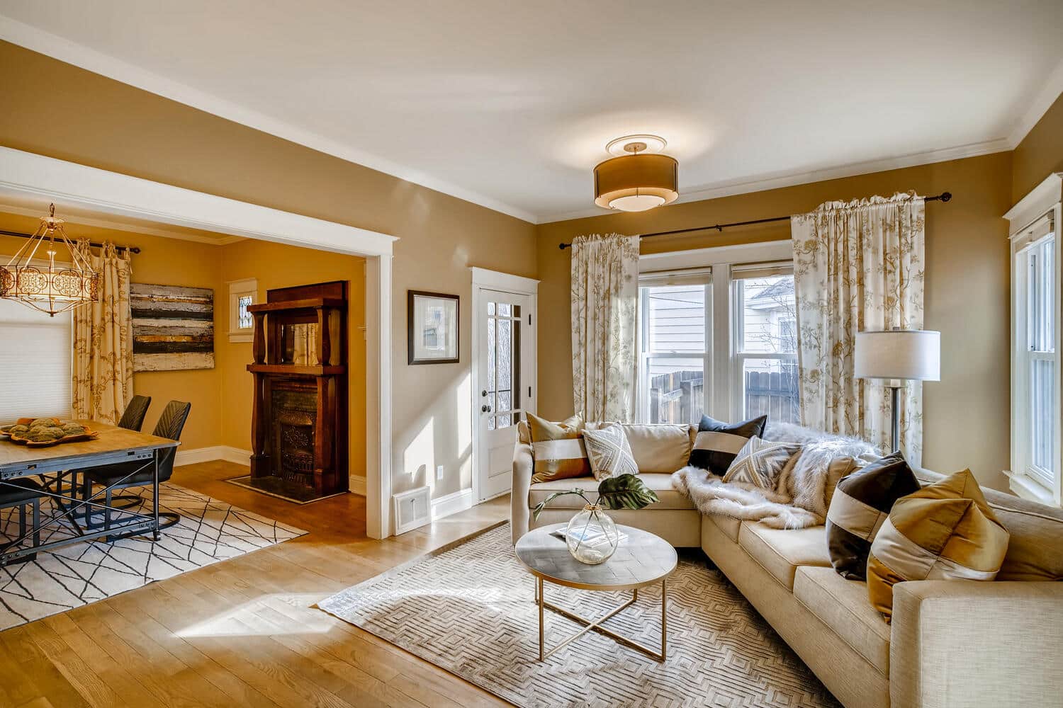 1325-S-York-St-Denver-CO-80210-large-007-006-Living-Room-1500x1000-72dpi