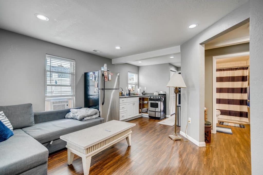 3296-S-Washington-Englewood-CO-large-011-012-Living-Room-1500x1000-72dpi-1024x683