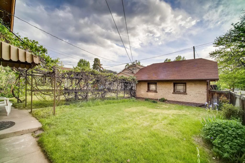 501-S-Downing-St-Denver-CO-large-026-023-Back-Yard-1498x1000-72dpi-1024x684