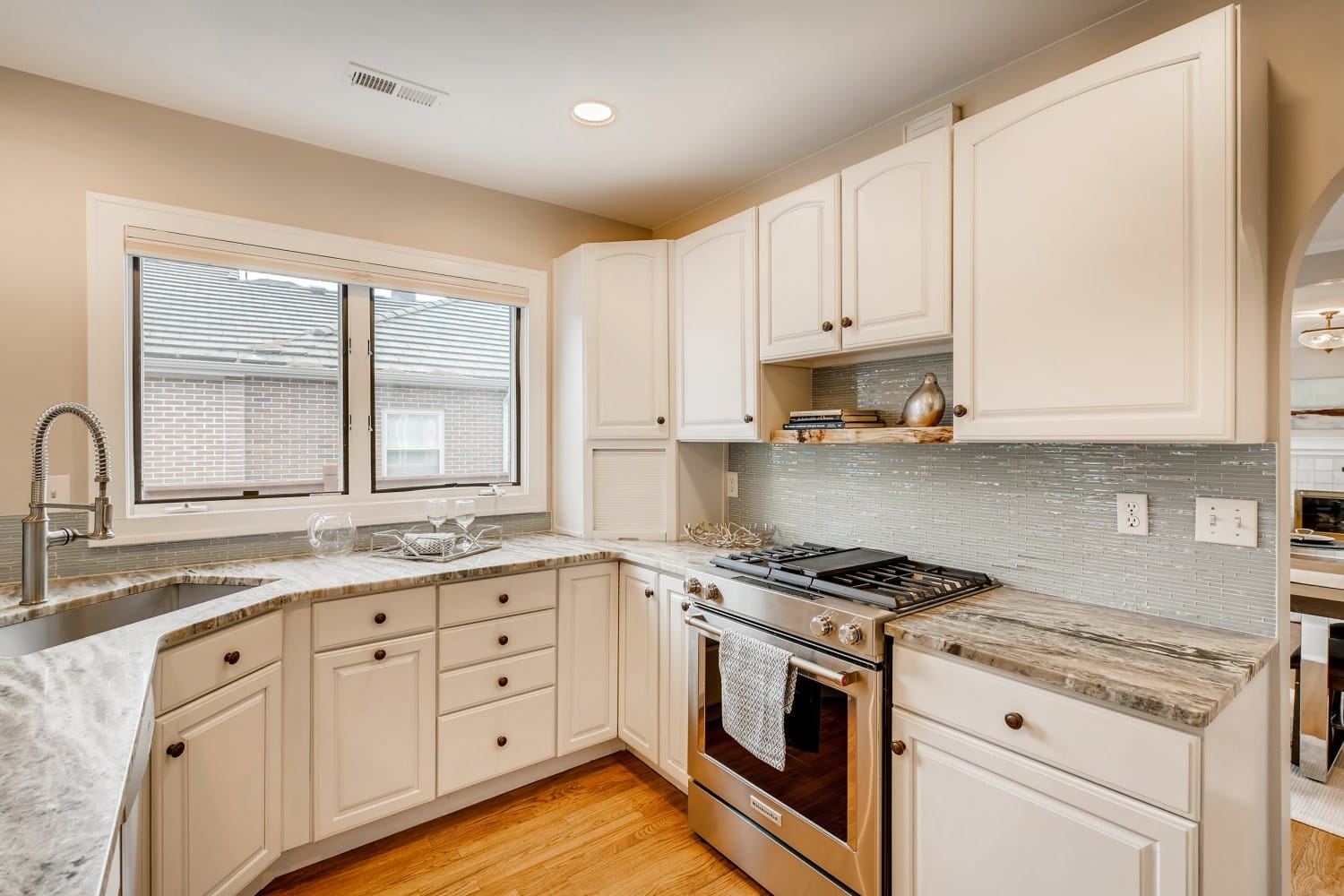 834-S-Gaylord-Denver-CO-Web-Quality-009-10-Kitchen