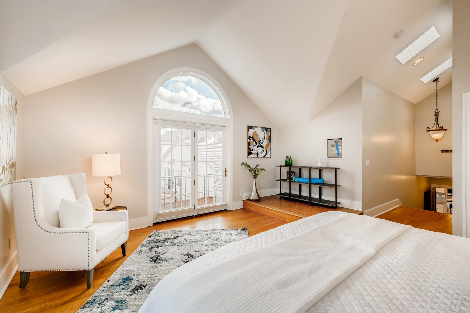 834-S-Gaylord-Denver-CO-Web-Quality-017-19-2nd-Floor-Primary-Bedroom