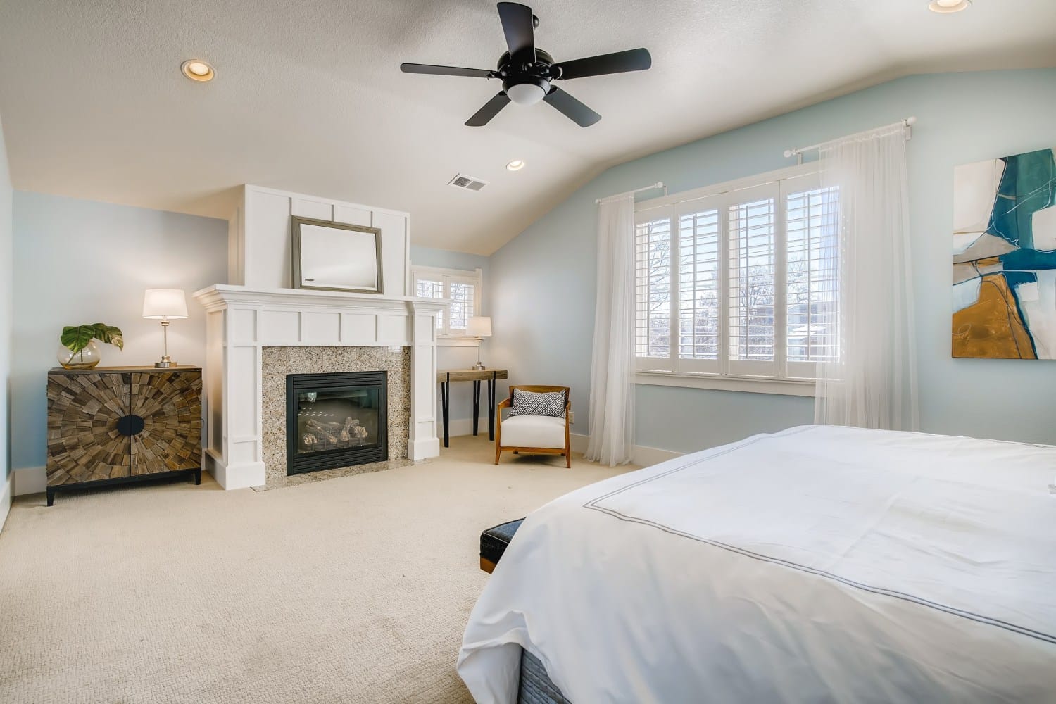 885-S-Vine-St-Denver-CO-Web-Quality-017-24-2nd-Floor-Primary-Bedroom