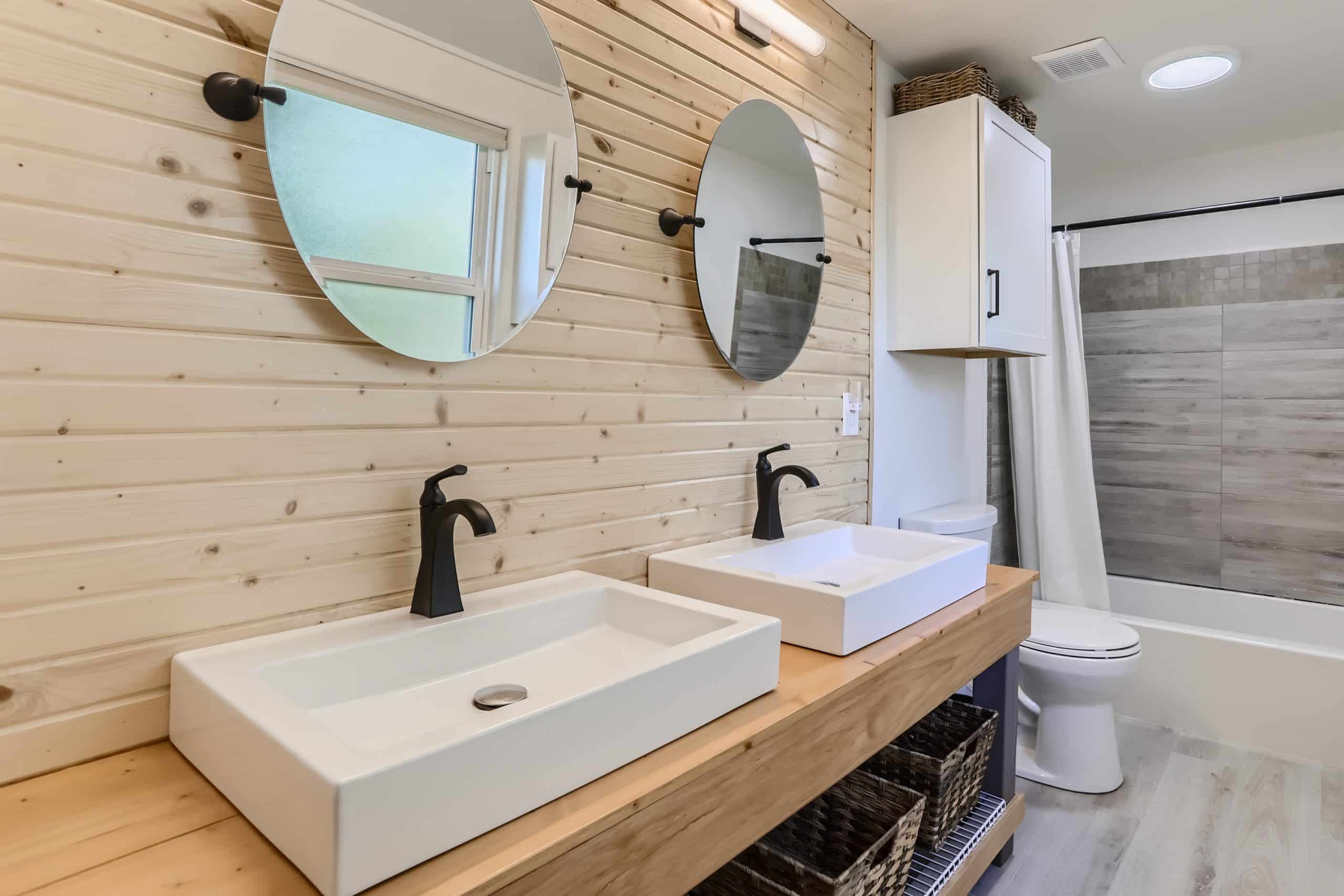 27 2nd Floor Primary Bathroom