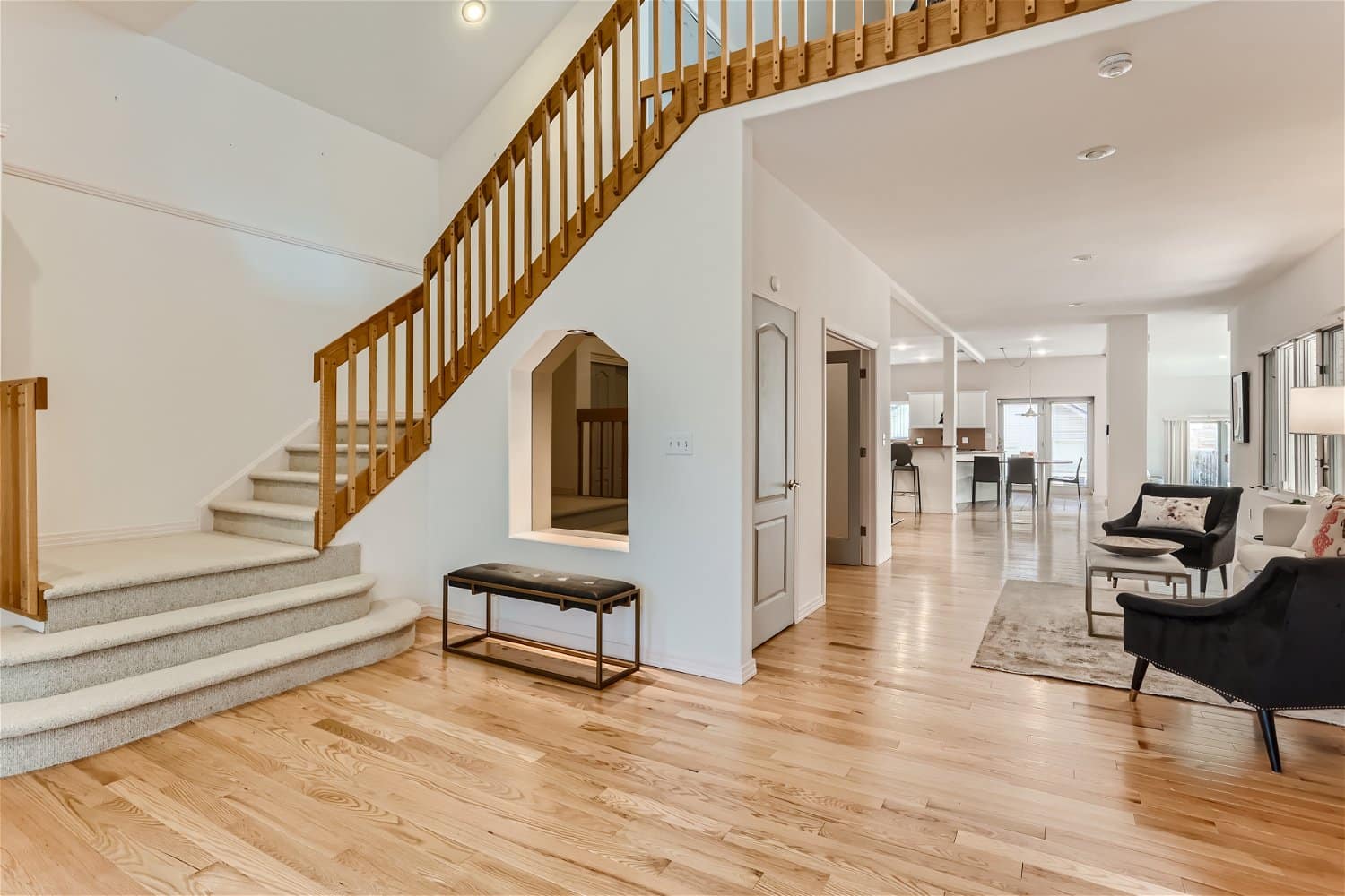 1158 S Vine St - Web Quality - 003 - 08 Foyer