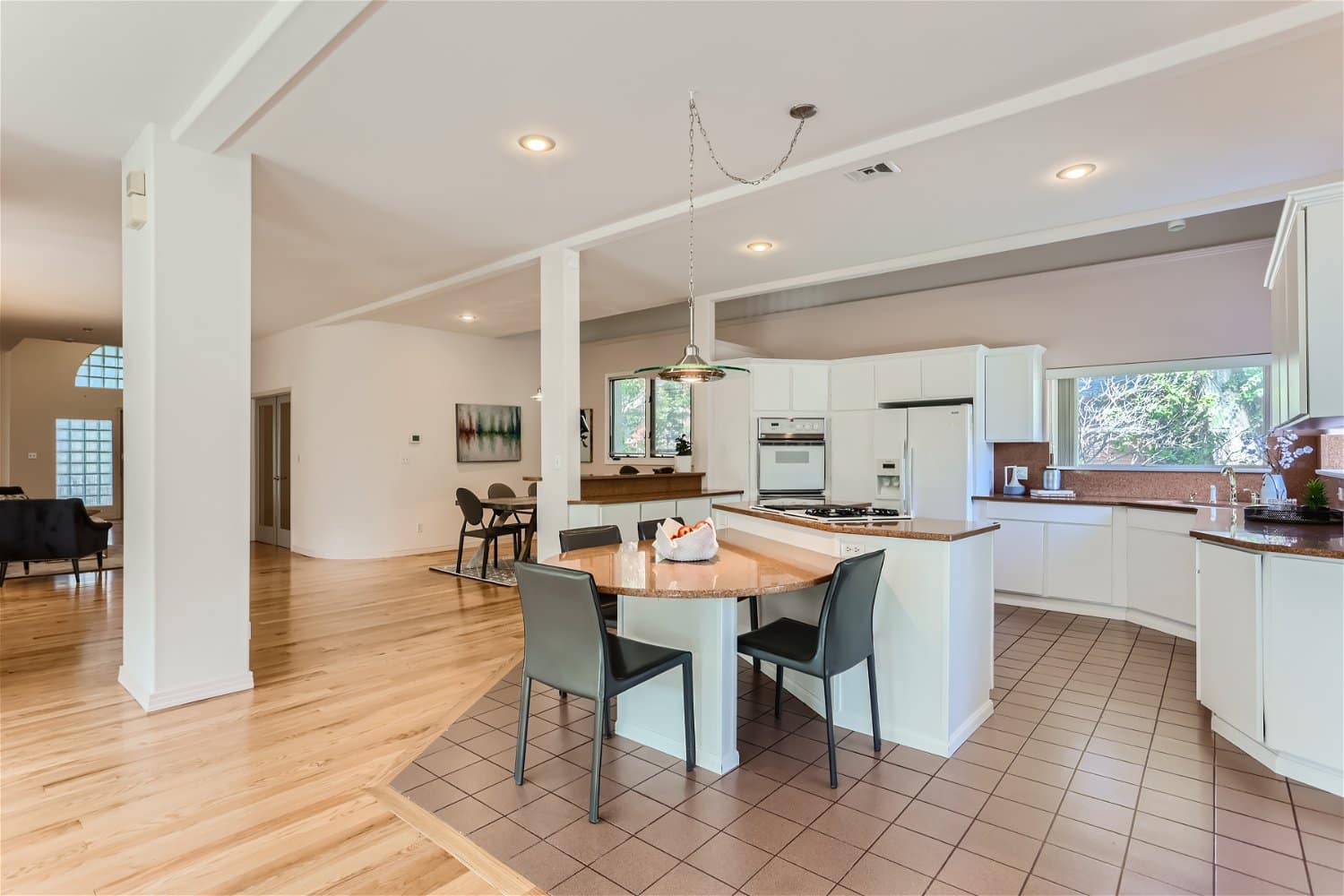 1158 S Vine St - Web Quality - 009 - 21 Kitchen
