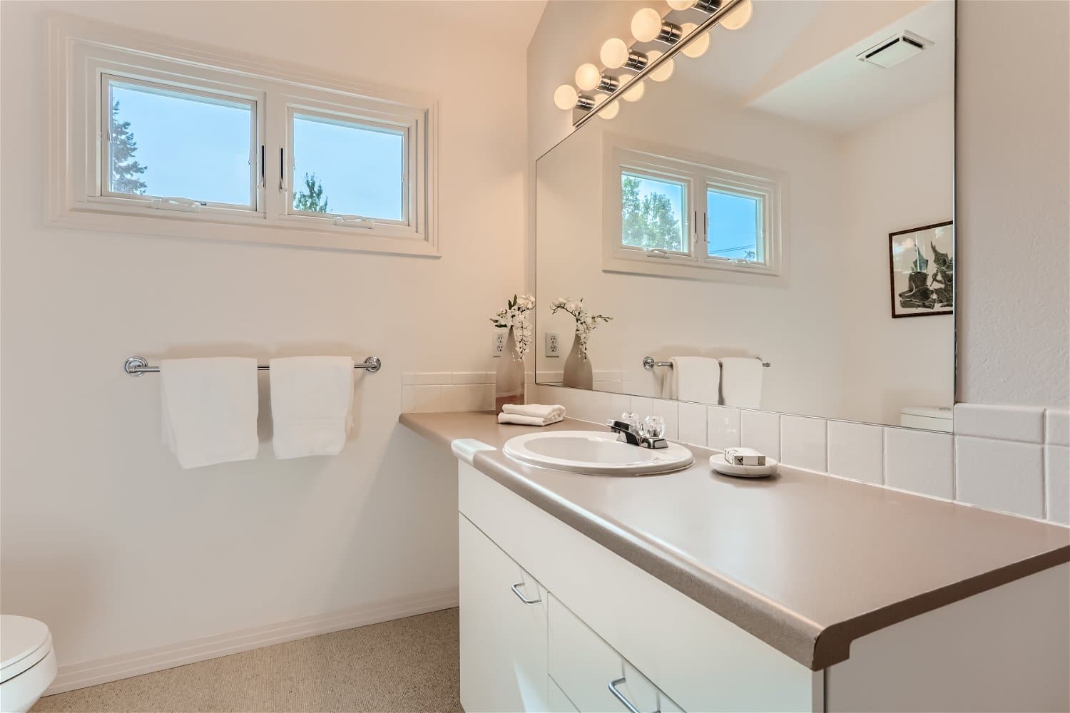 1158 S Vine St - Web Quality - 020 - 37 2nd Floor Bathroom