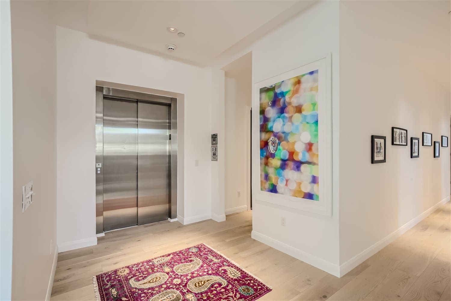275 S Garfield St - Web Quality - 006 - 07 Foyer