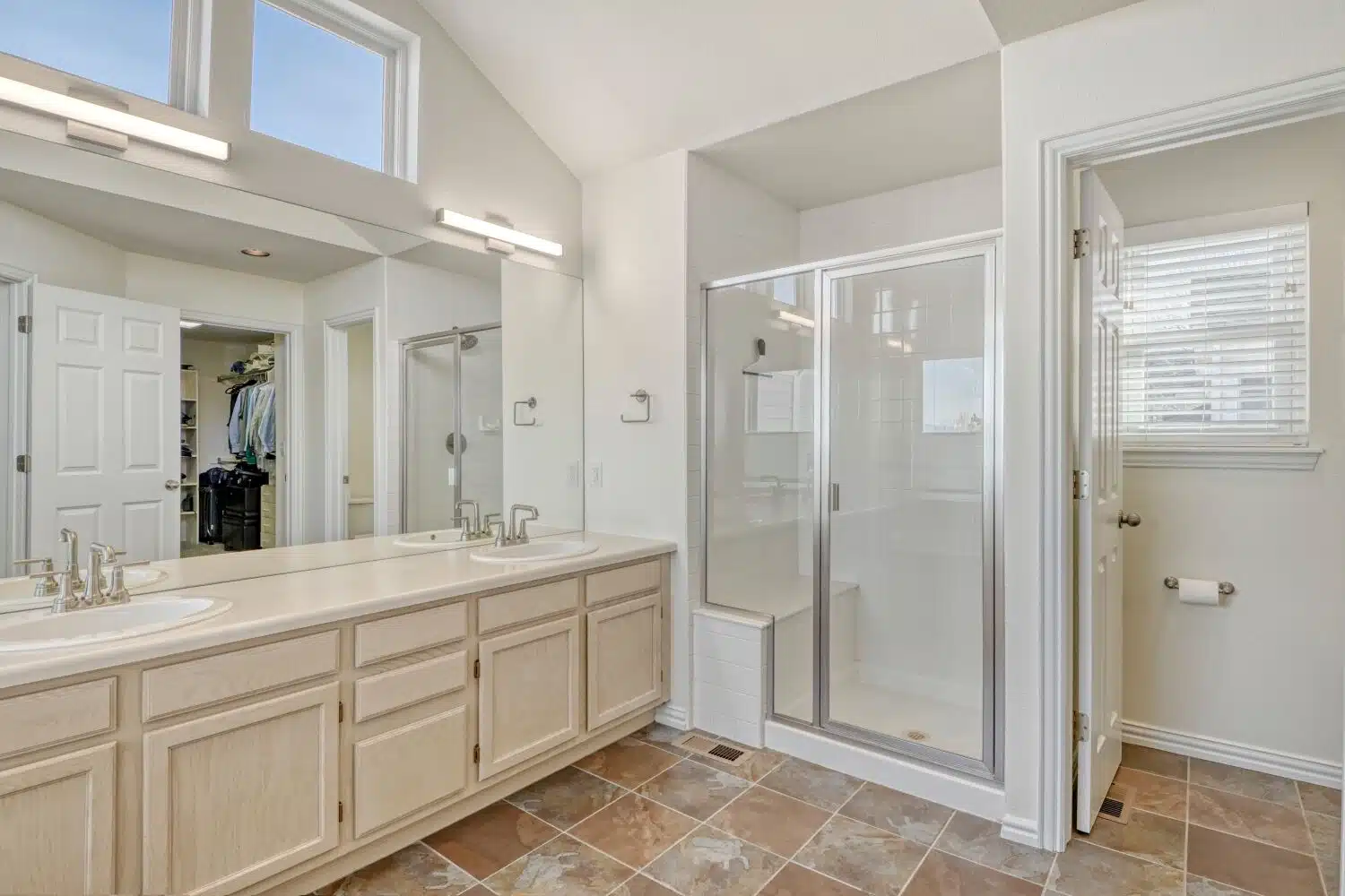 1011 S Valentia St 132 - Web Quality - 018 - 18 Primary Bathroom