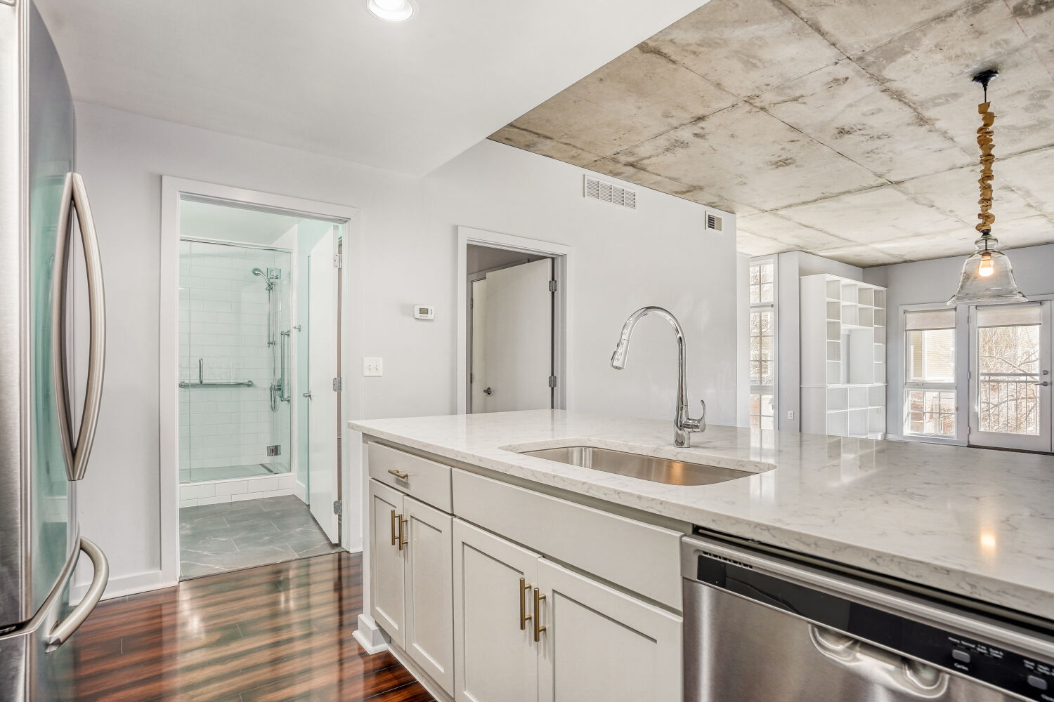 275 S Harrison St #208 - Web Quality - 016 - 16 Kitchen