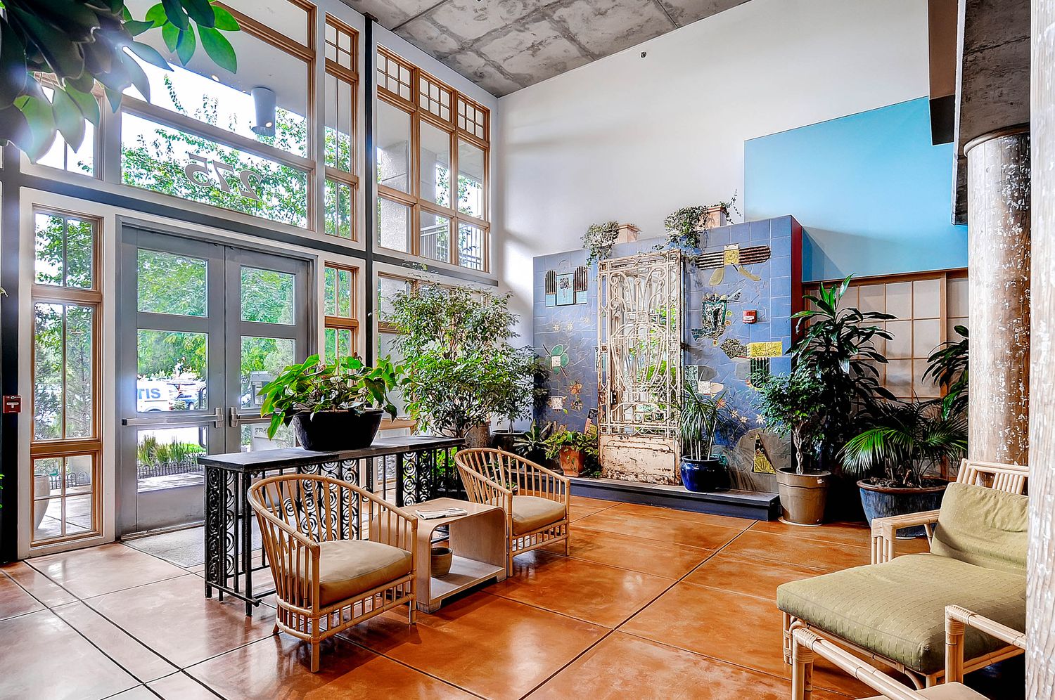 275 S Harrison St #208 - Web Quality - 031 - STOCK 05 Lobby