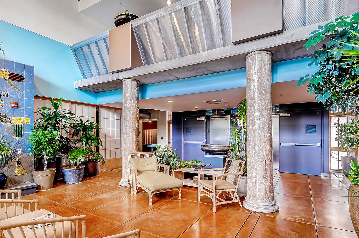 275 S Harrison St #208 - Web Quality - 032 - STOCK 06 Lobby