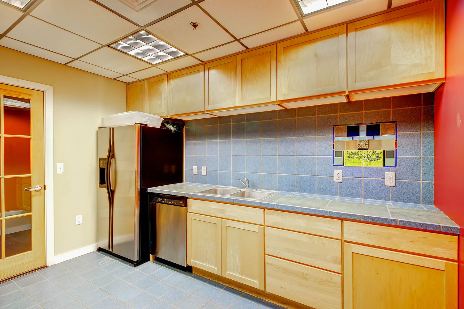 275 S Harrison St #208 - Web Quality - 035 - STOCK 28 Shared Kitchen-2